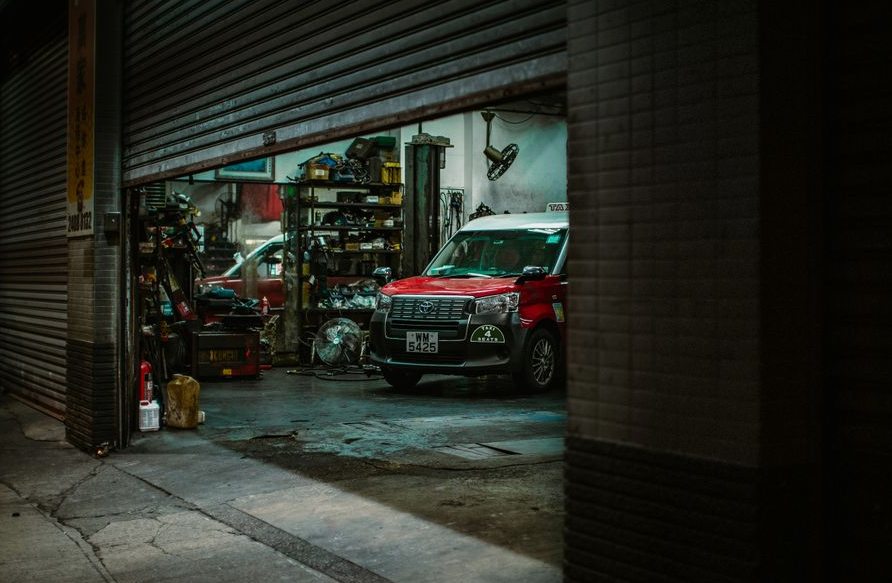 Garage Door Repair Hiring Guide in Boynton Beach